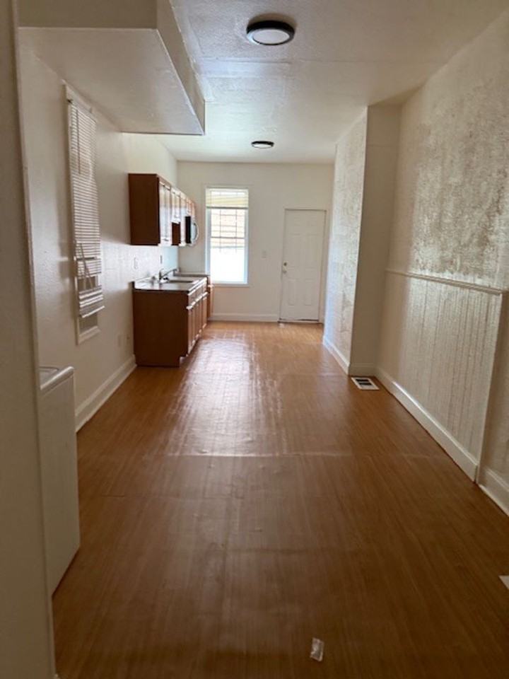 1810 Walbrook Ave - Photo 2 of 19