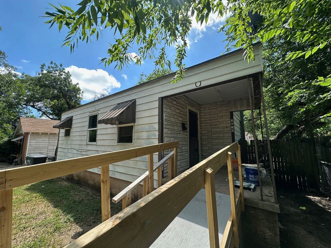 3016 Live Oak Ave - Photo 2 of 17