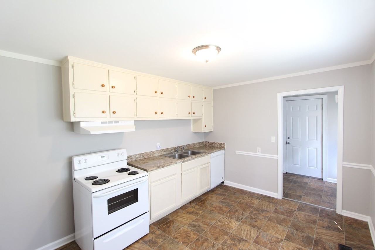 901 Meadowbrook Dr - Photo 7 of 13