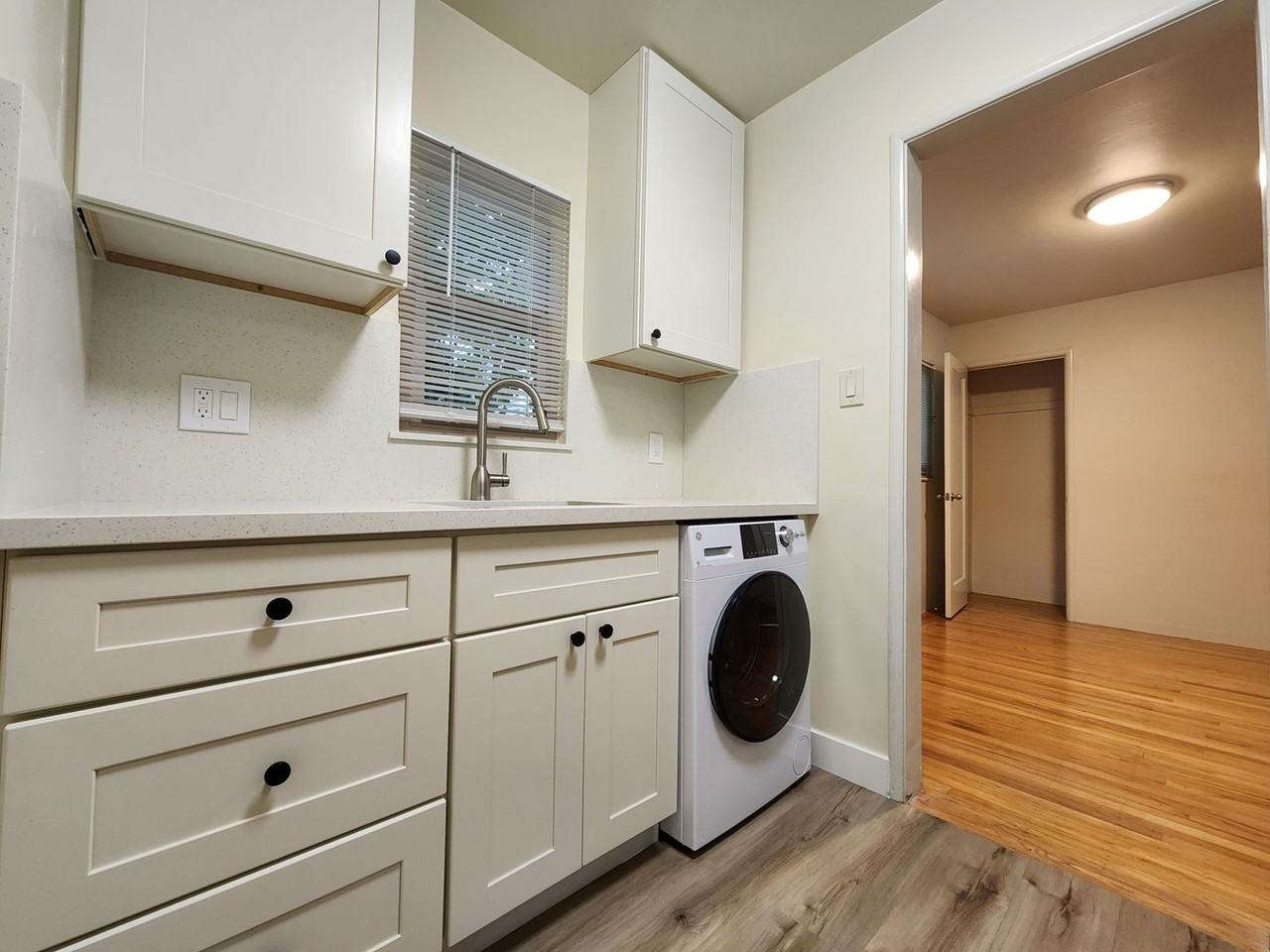 247 Ramona Street - Photo 7 of 11