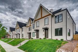 featured image of 1035 Julian St