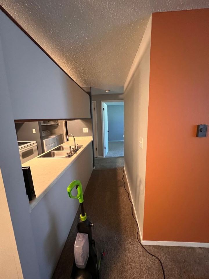 902 Benton Dr - Photo 7 of 24