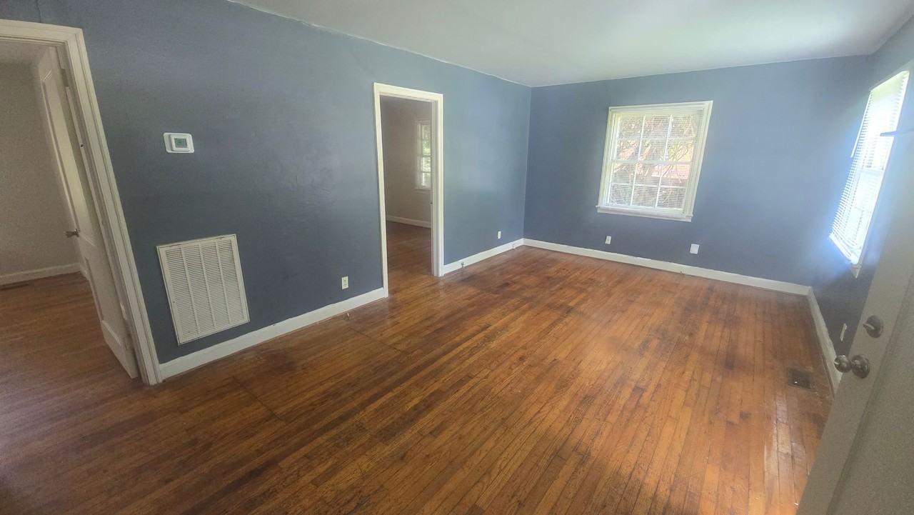 2838 Ashton St - Photo 3 of 17