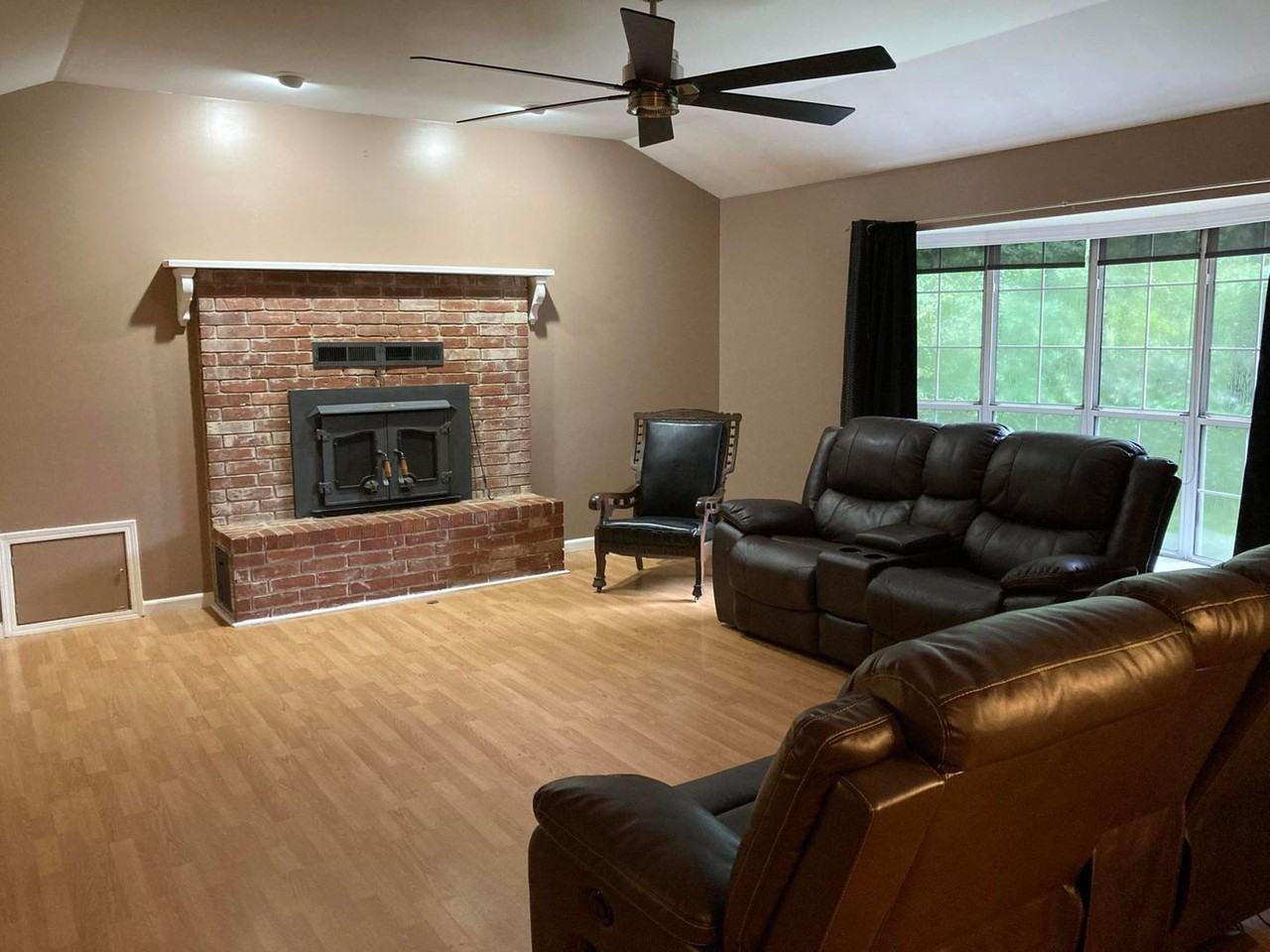 303 Ouita Cir - Photo 2 of 15