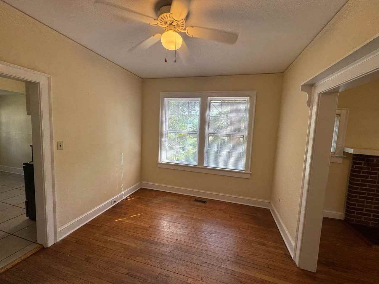 4705 Myrtle St - Photo 3 of 13