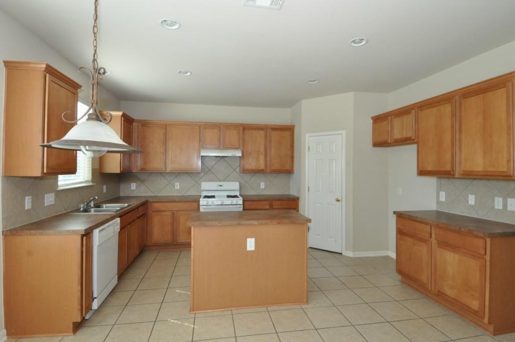 2708 Katie Cv - Photo 2 of 20