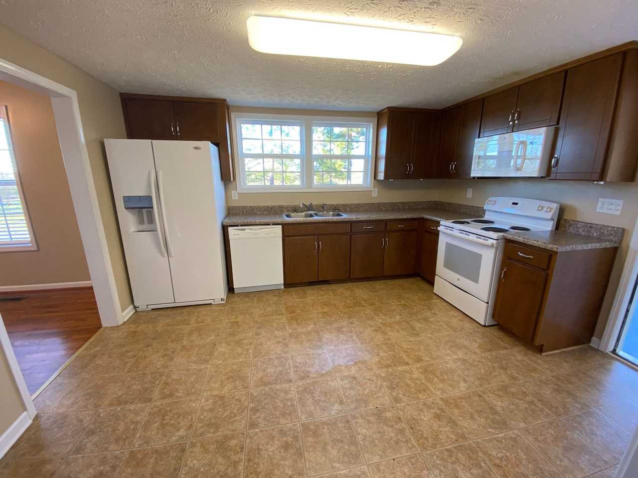 8206 Al Highway 204 - Photo 2 of 16