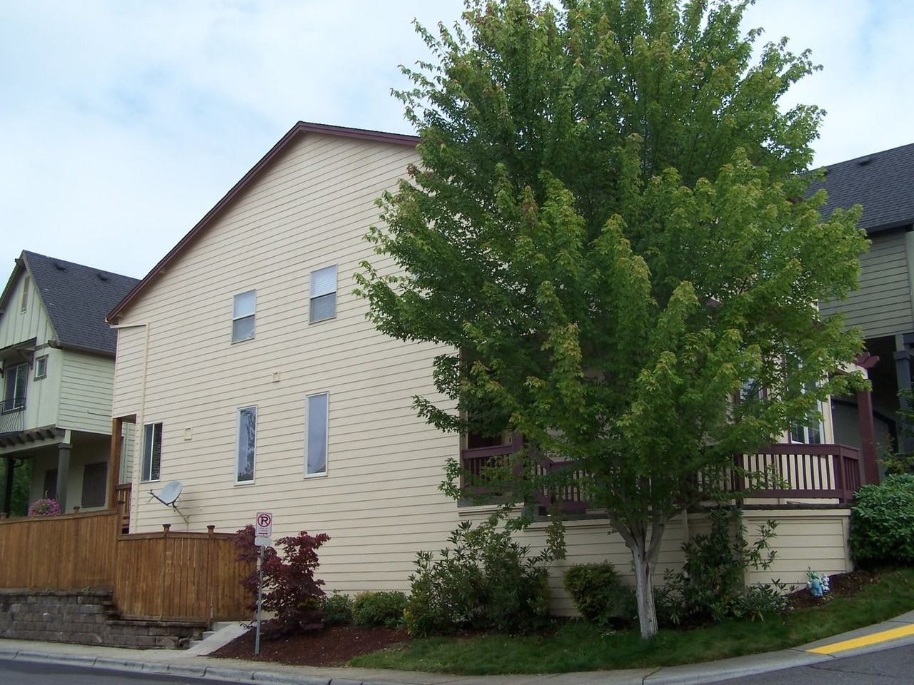 2501 Nw Parnell Ter - Photo 2 of 20