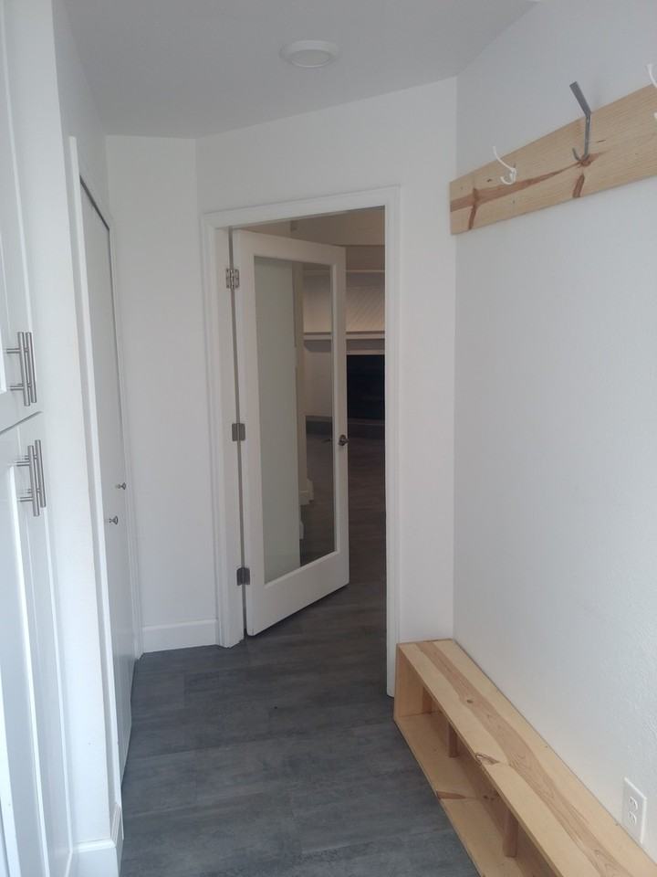 3147 Bell Dr - Photo 3 of 26