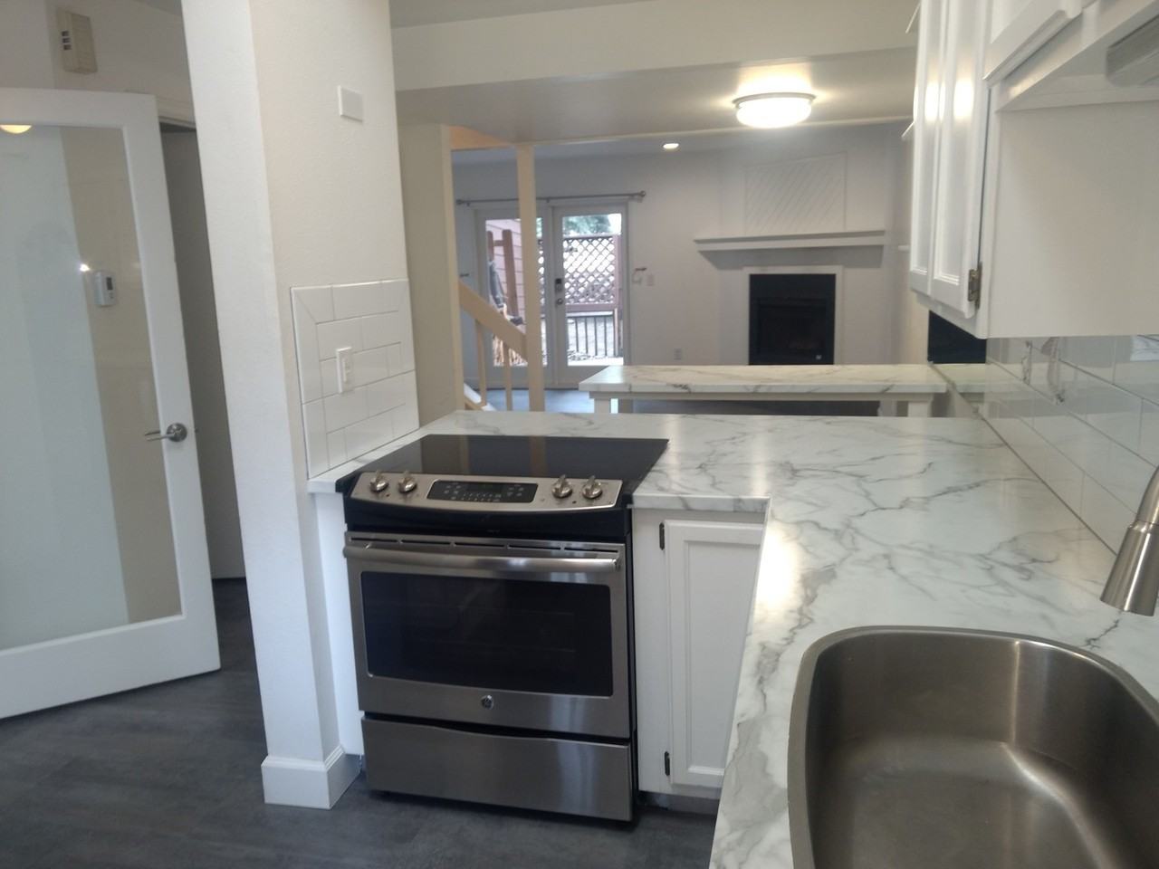 3147 Bell Dr - Photo 6 of 26