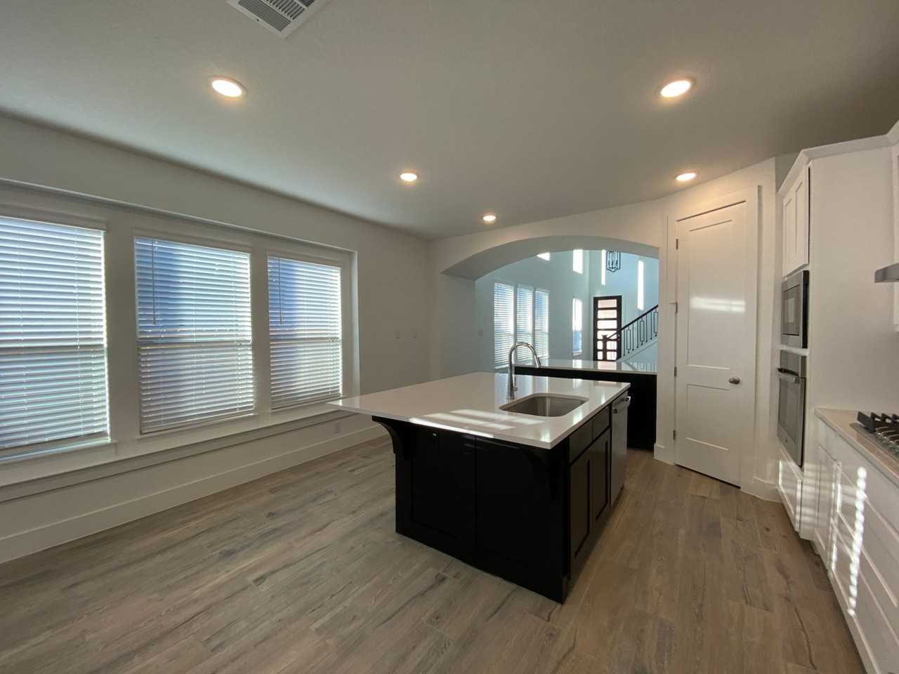 1032 Easy Gruene - Photo 3 of 34