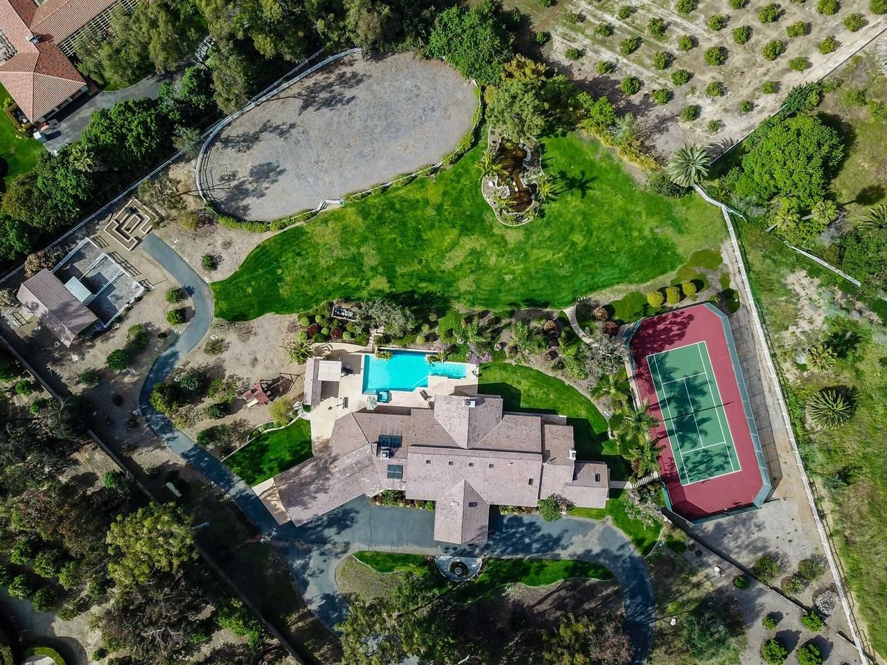 6658 La Valle Plateada - Photo 2 of 28