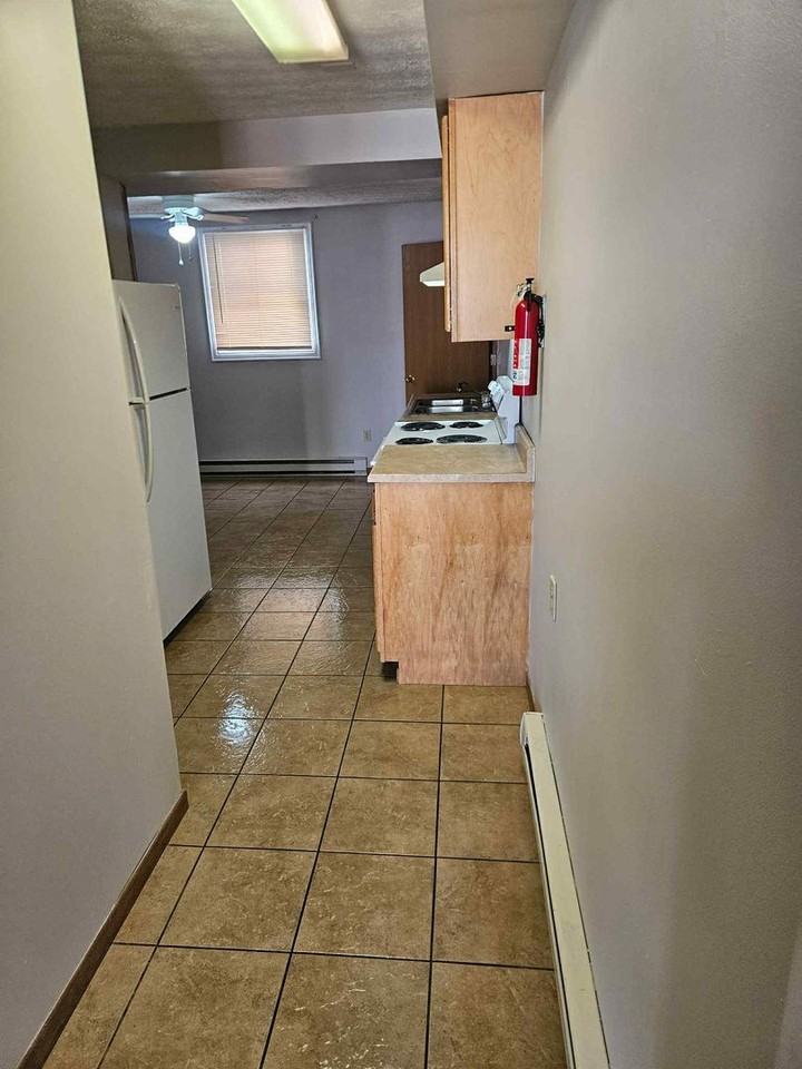 29 McCulloh St - Photo 2 of 27
