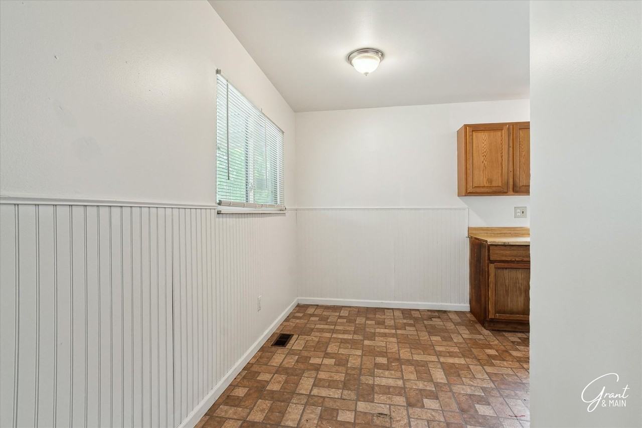 8684 Republic Ave - Photo 7 of 22