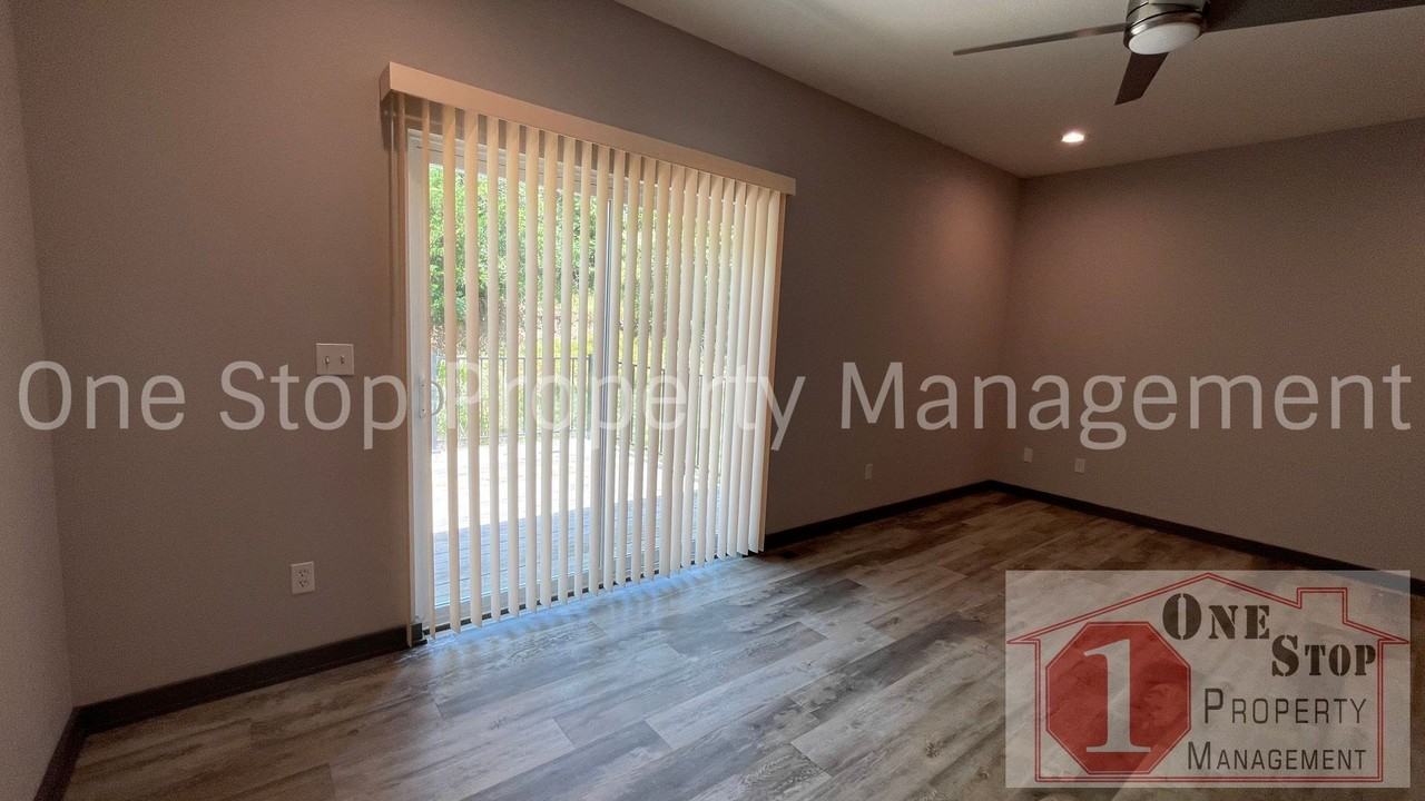 1226 Nw 77th St - Photo 2 of 23