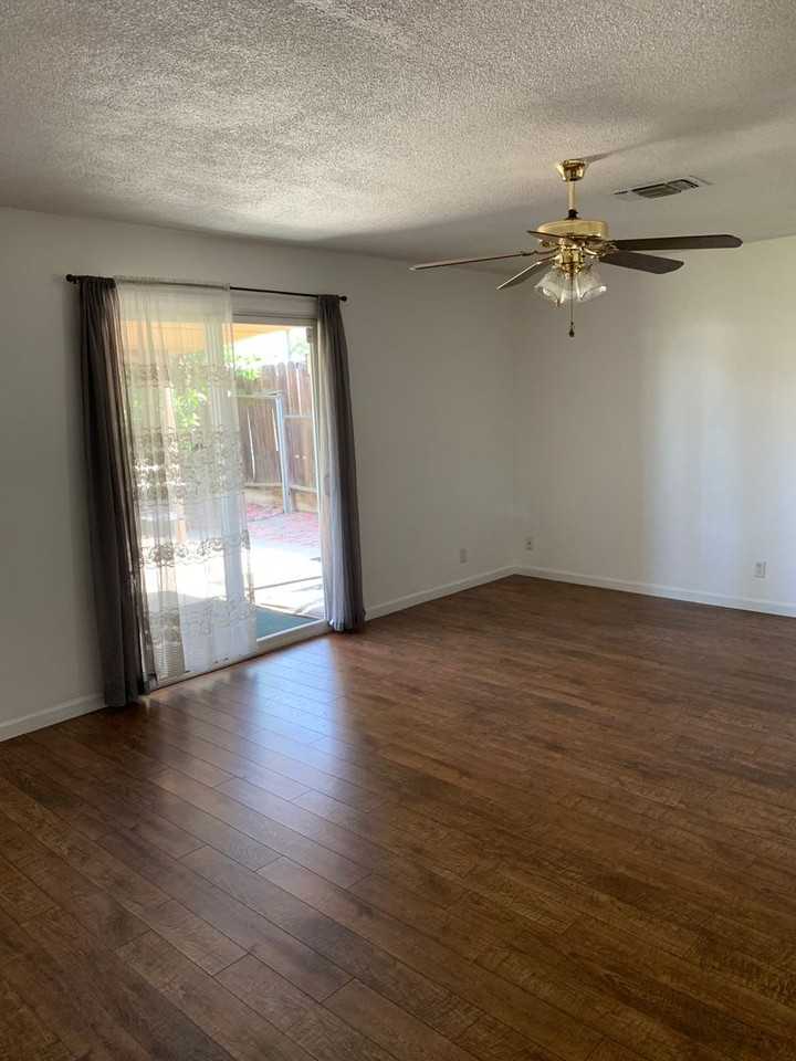 148 E D St - Photo 3 of 19