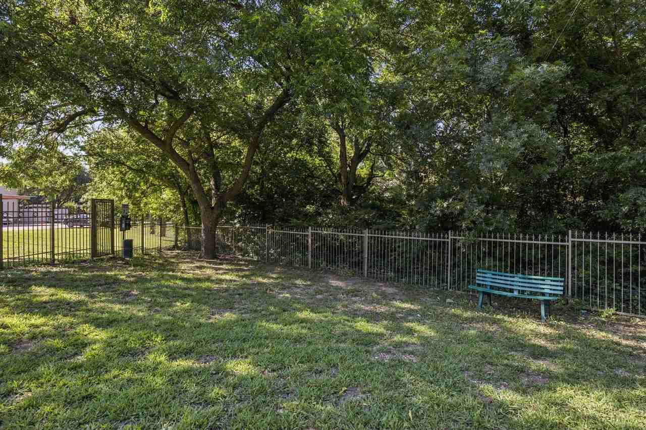 The Villas of Parkhaven - Photo 6 of 50