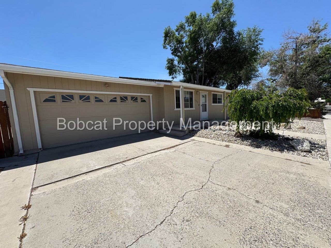 1315 Toiyabe Ave - Photo 2 of 34