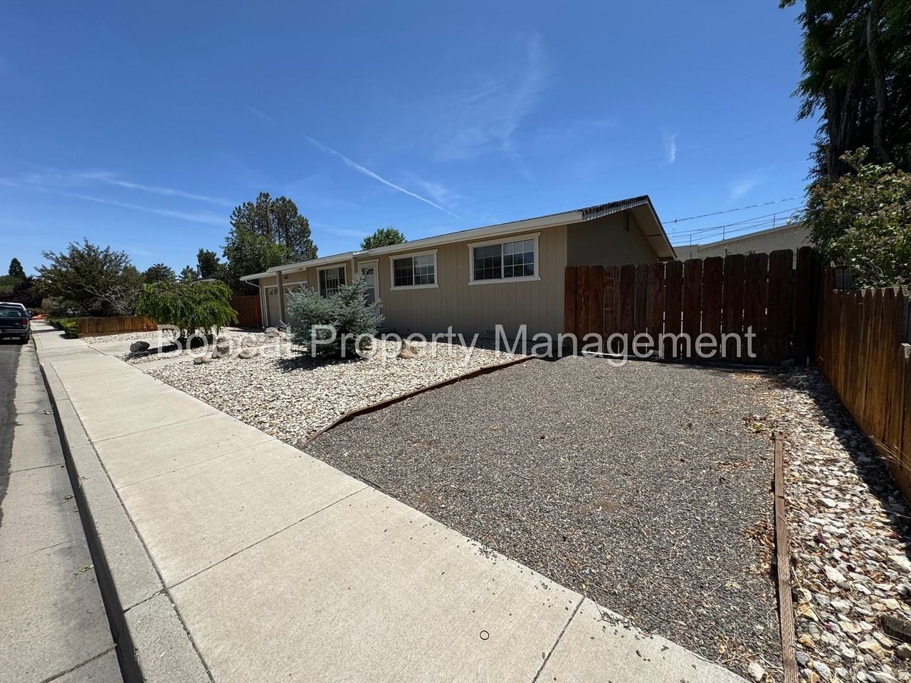 1315 Toiyabe Ave - Photo 3 of 34