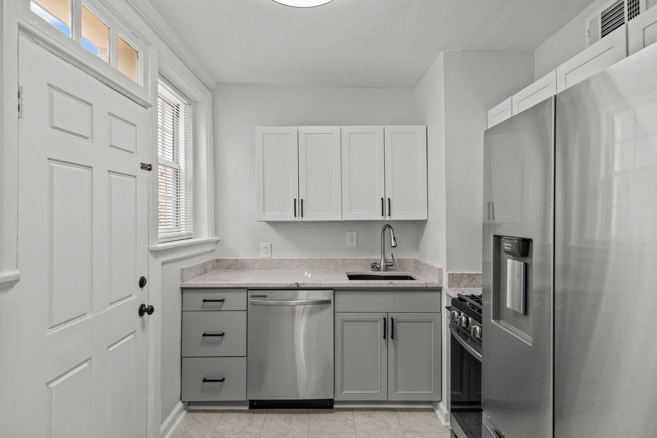 1008 Westover Ave - Photo 6 of 23