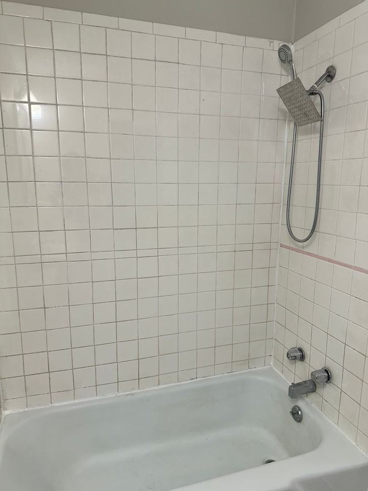 308 Bond St - Photo 3 of 13