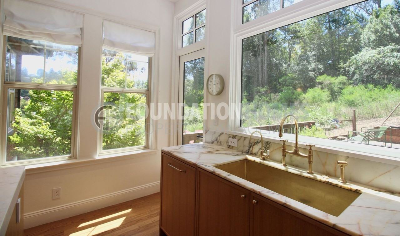 562 Alta Way - Photo 3 of 30