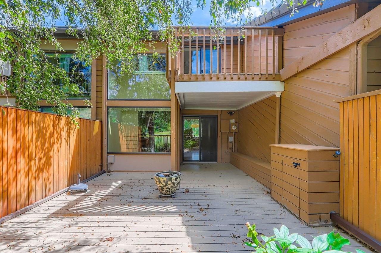 622 Poplar Ave - Photo 3 of 38