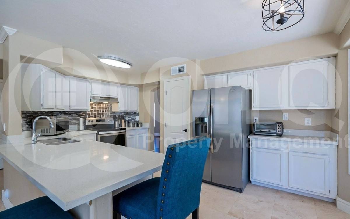 877 W Shellfish Dr - Photo 3 of 10