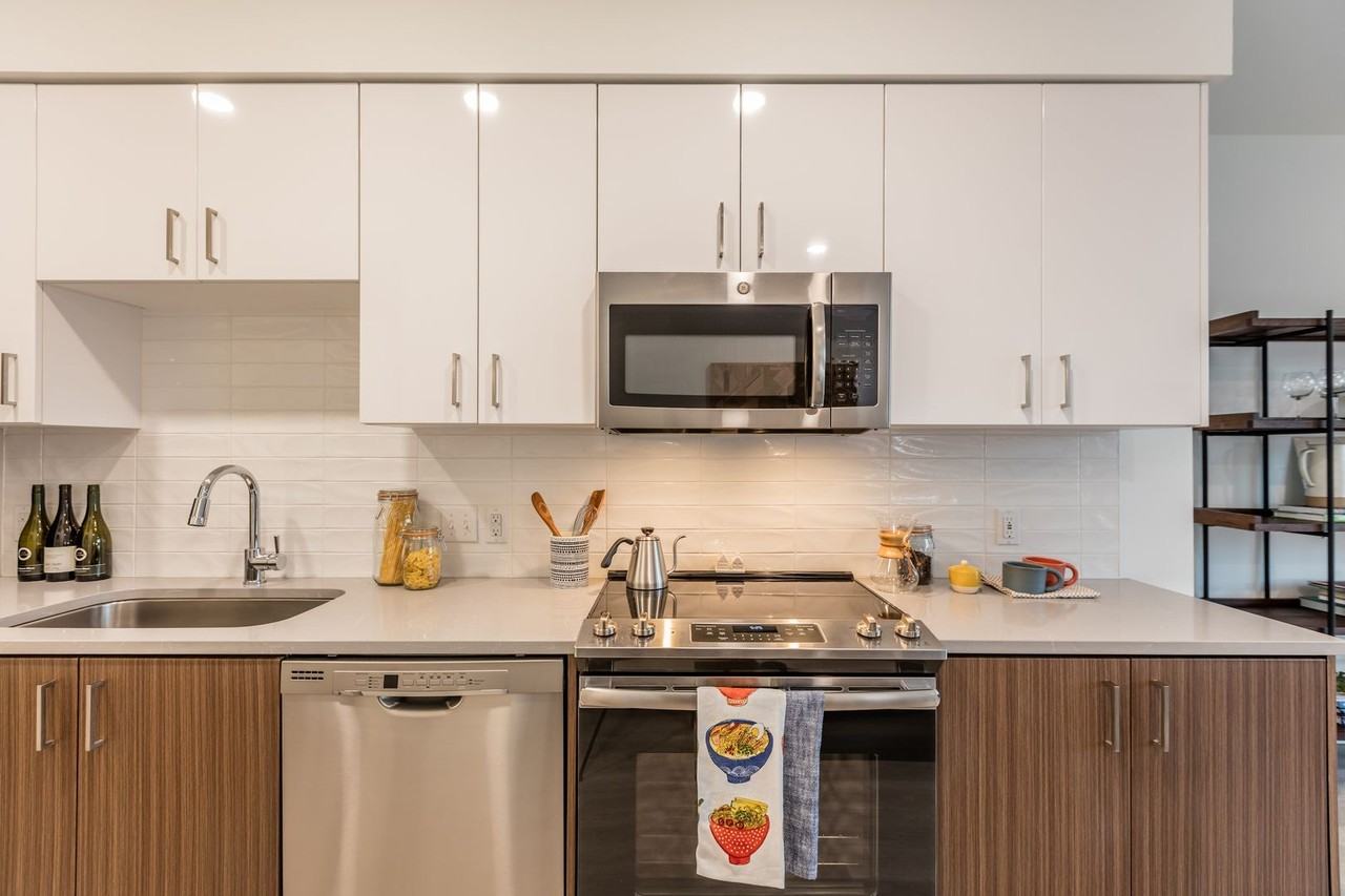 485 SE 14th Ave. - Photo 6 of 50