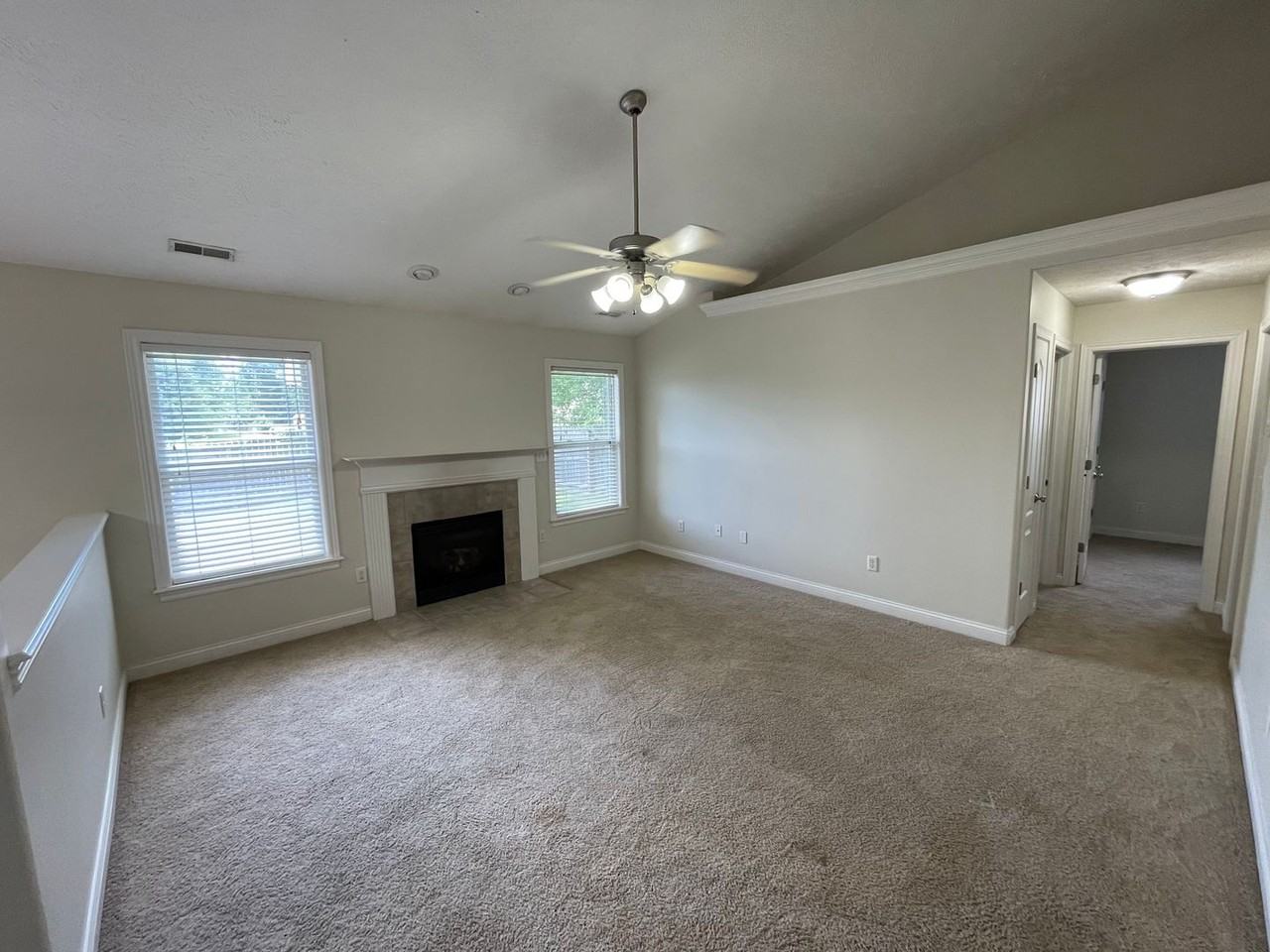 1417 Shining Armor Ln - Photo 5 of 19