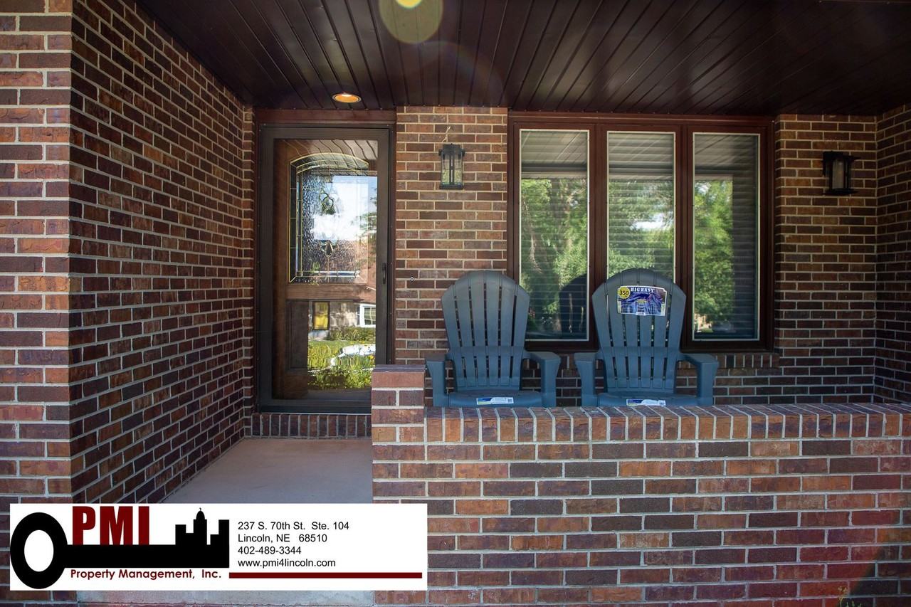 5501 S 68th St - Photo 4 of 50