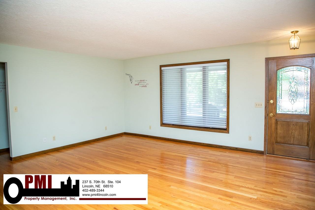 5501 S 68th St - Photo 7 of 50