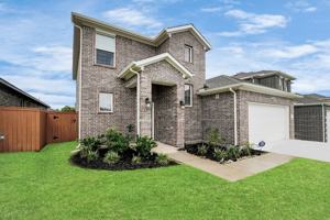 featured image of 10518 Moon Valley Ln