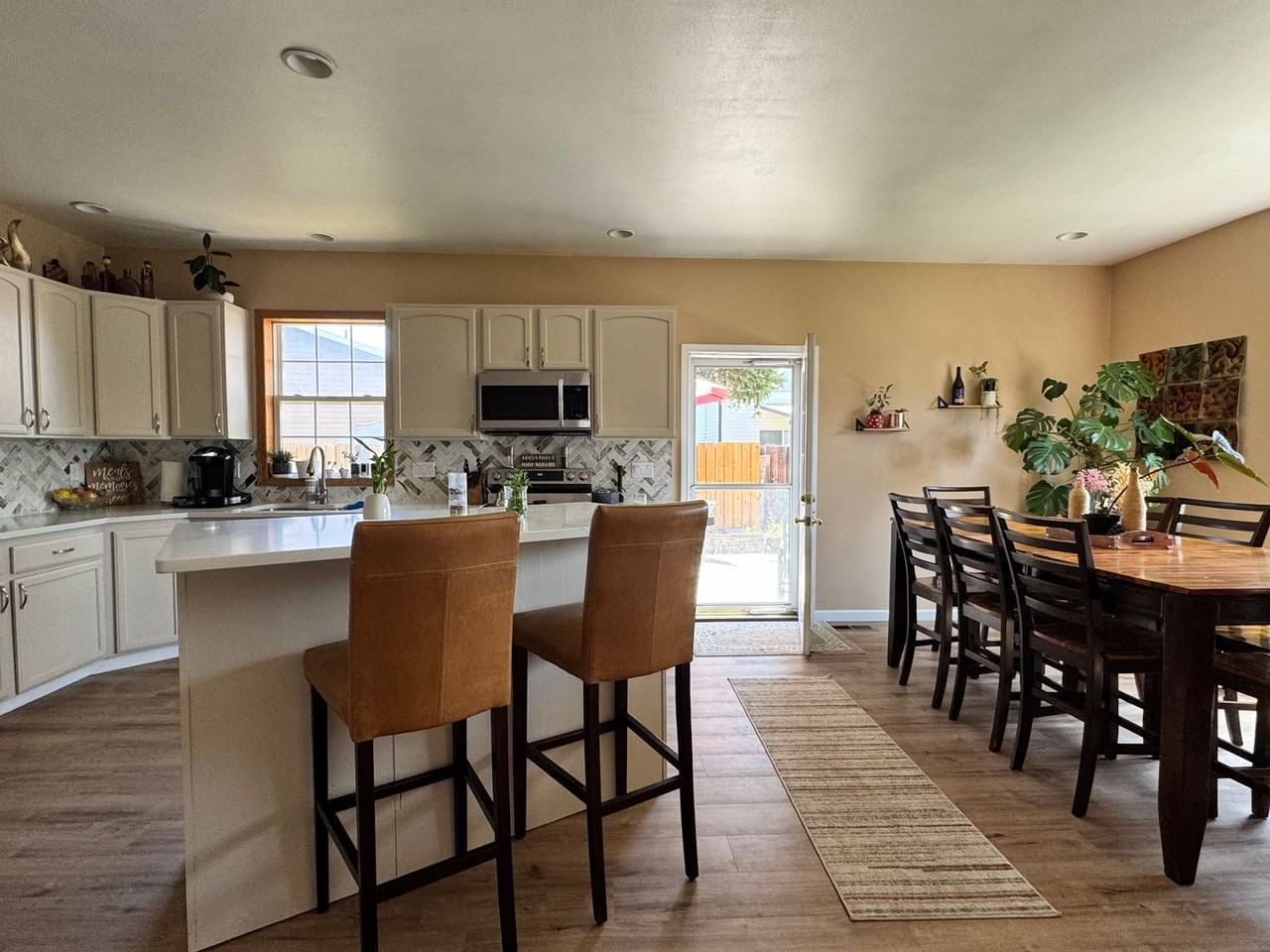 6408 Terry Ave - Photo 2 of 21