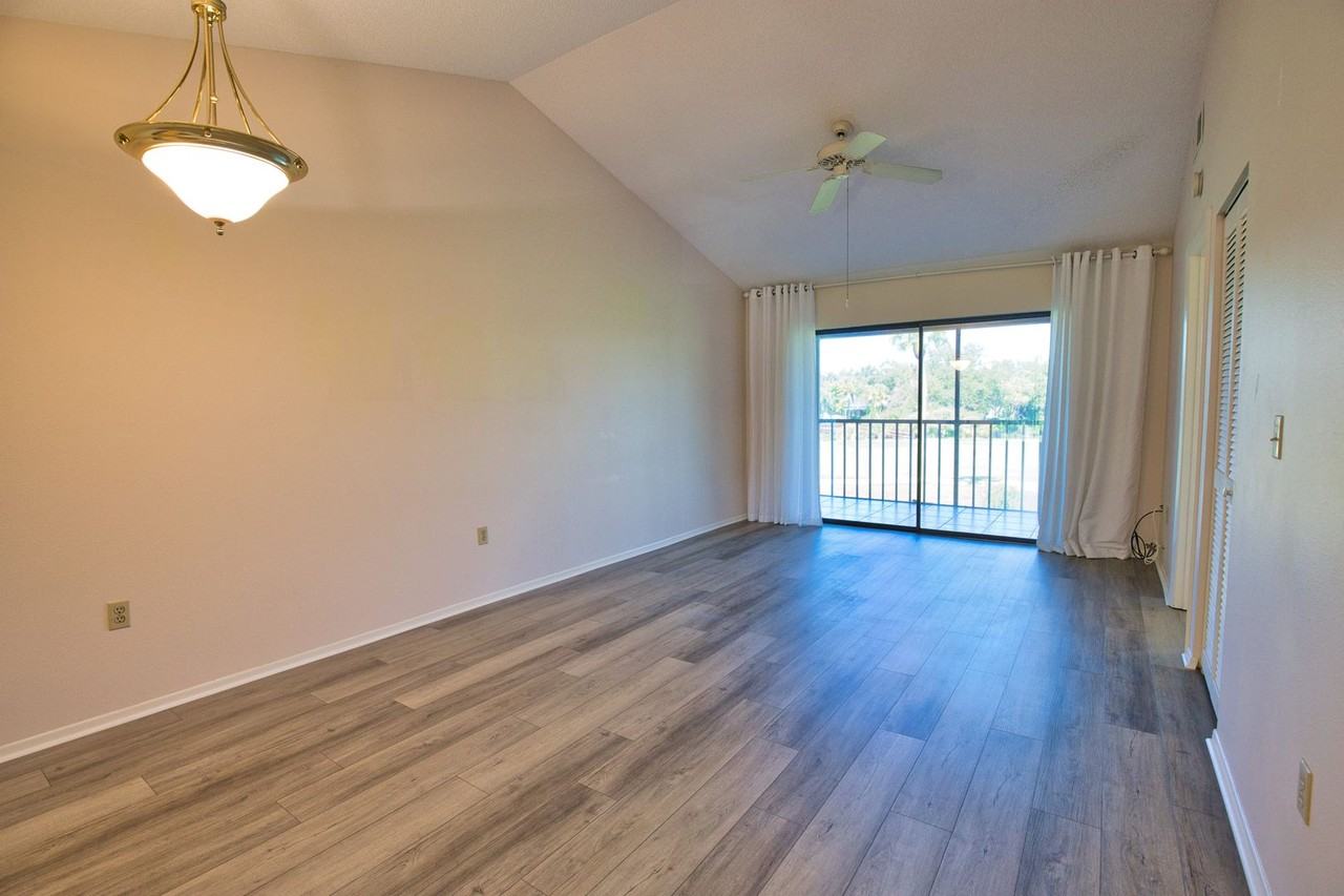 927 Capri Isles Blvd #8 - Photo 7 of 22