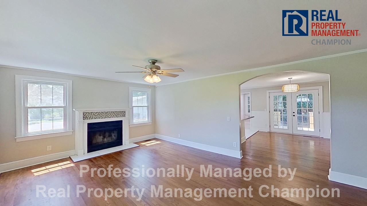 322 E Wallace St - Photo 3 of 26