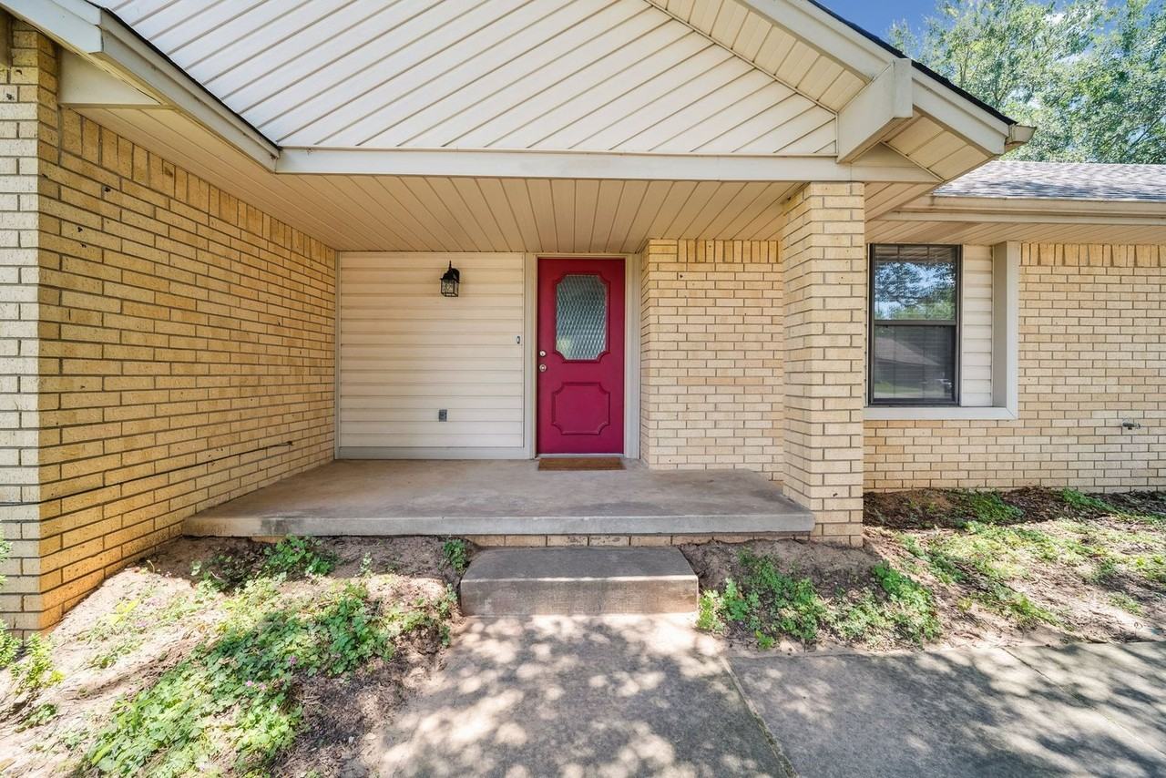 8405 S Kalanchoe Ave - Photo 3 of 27