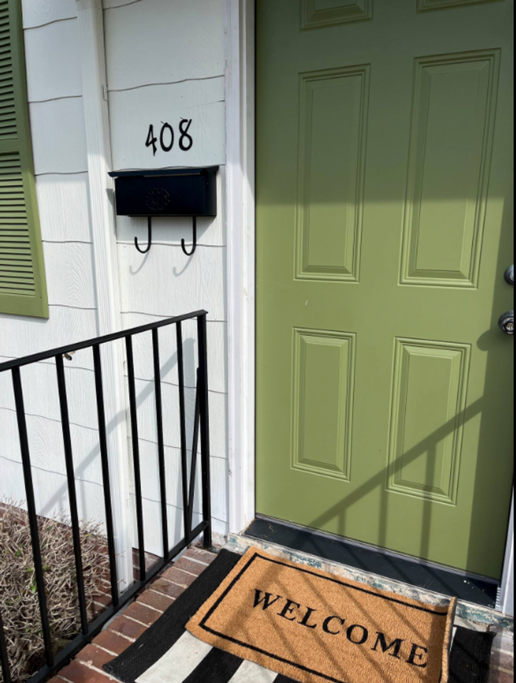 408 Milledge Rd - Photo 4 of 20