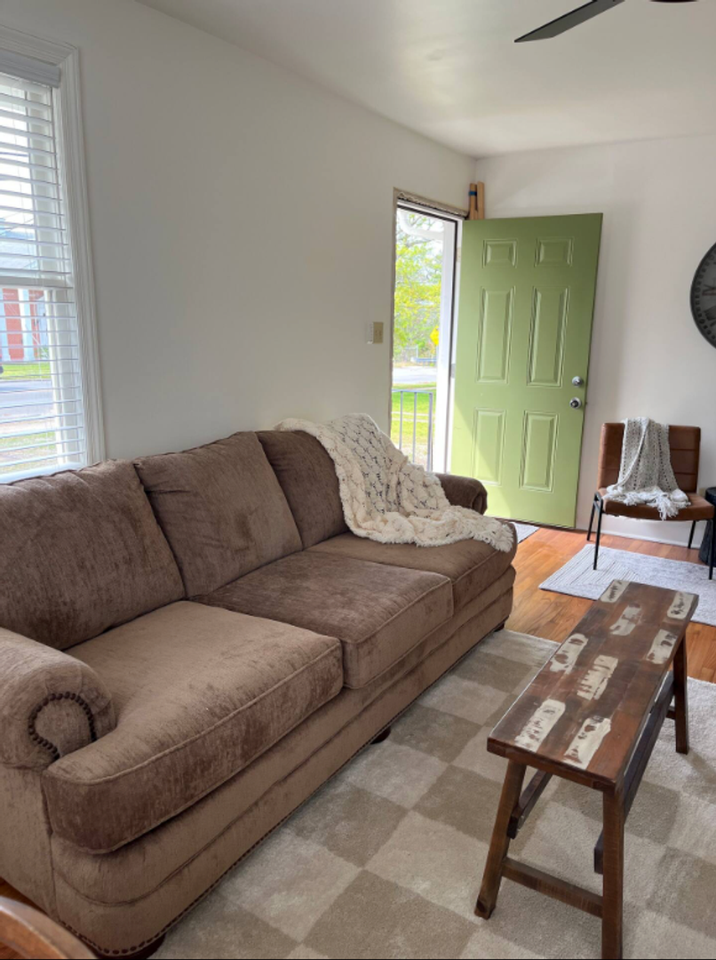 408 Milledge Rd - Photo 6 of 20