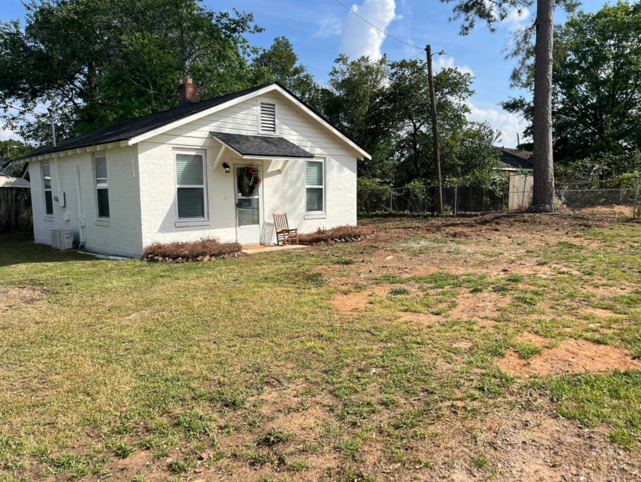 408 1/2 Milledge Rd - Photo 2 of 19