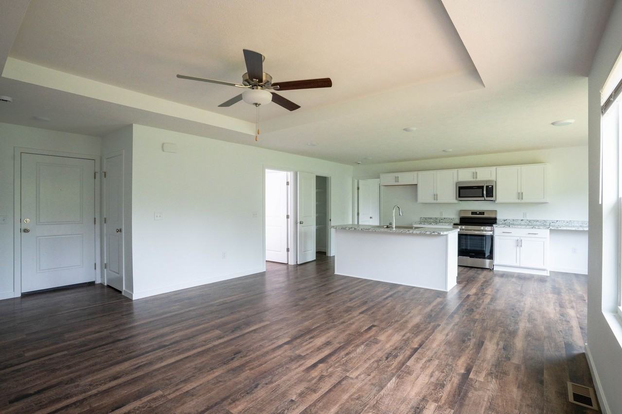 2120 Durango Dr - Photo 6 of 28