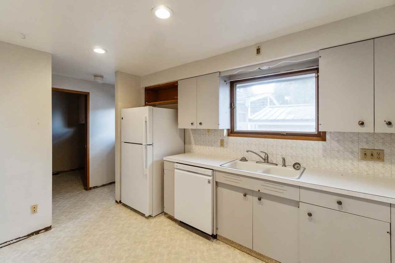 1422 S Monroe St - Photo 2 of 26