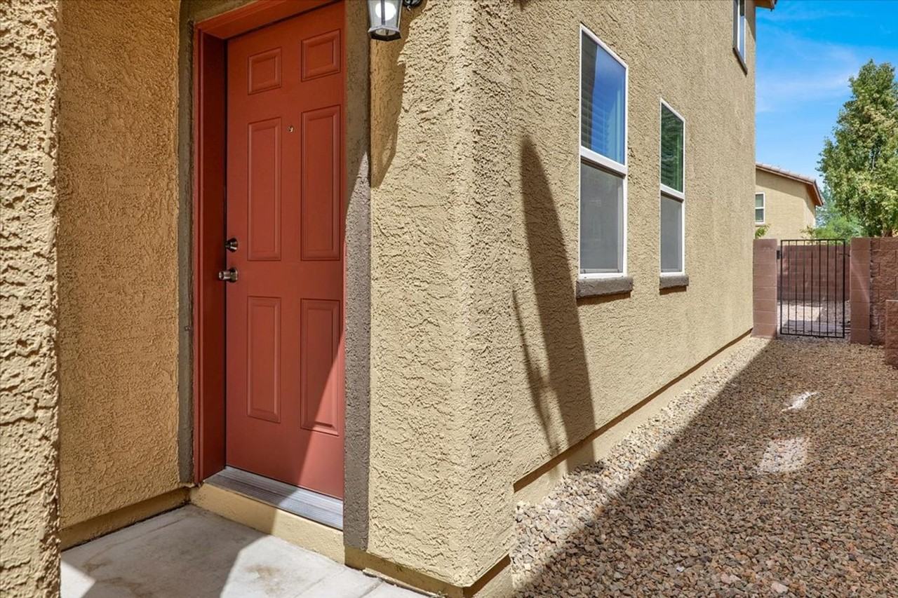 7398 Cobbhan Dr - Photo 3 of 49