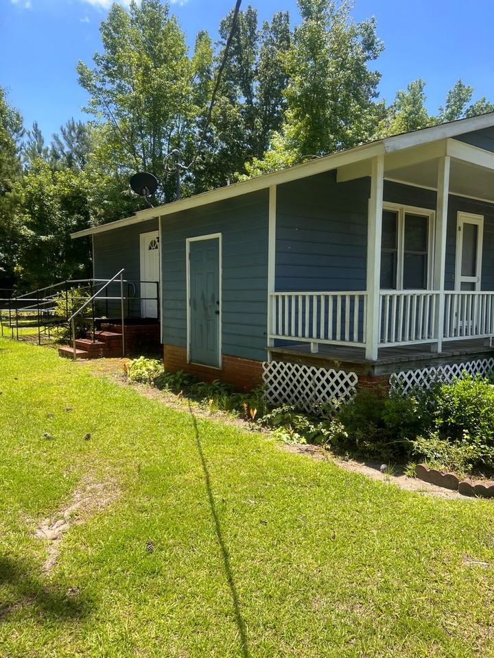 1413 Bobby L Davis Blvd - Photo 3 of 14