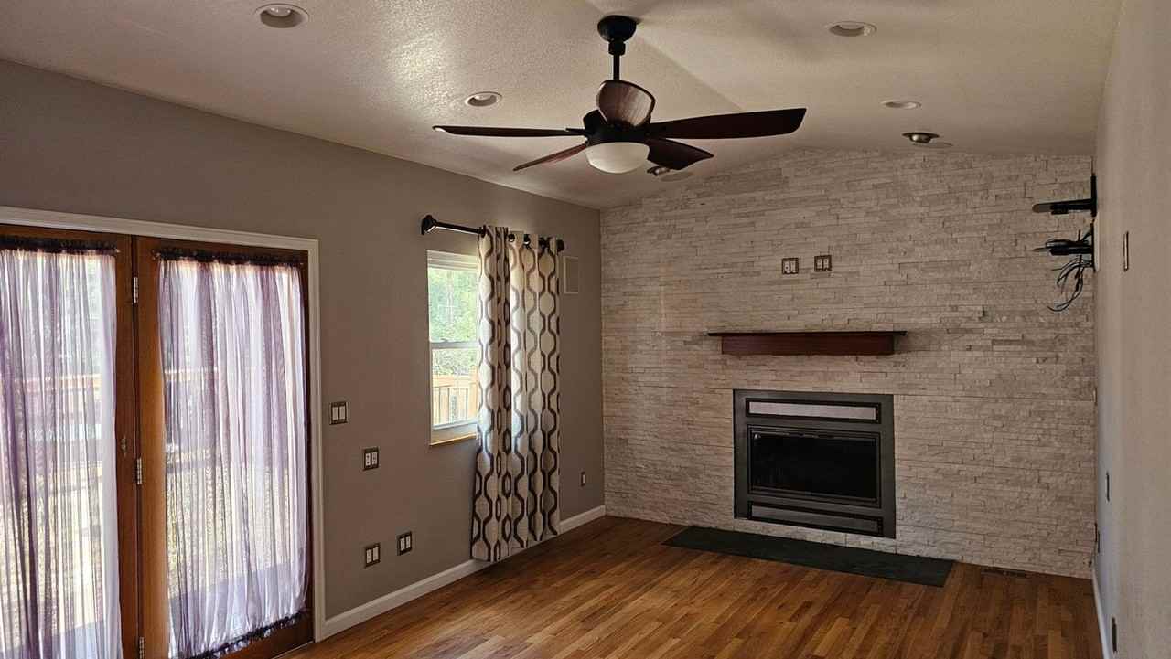 17703 E Bellewood Dr - Photo 5 of 50