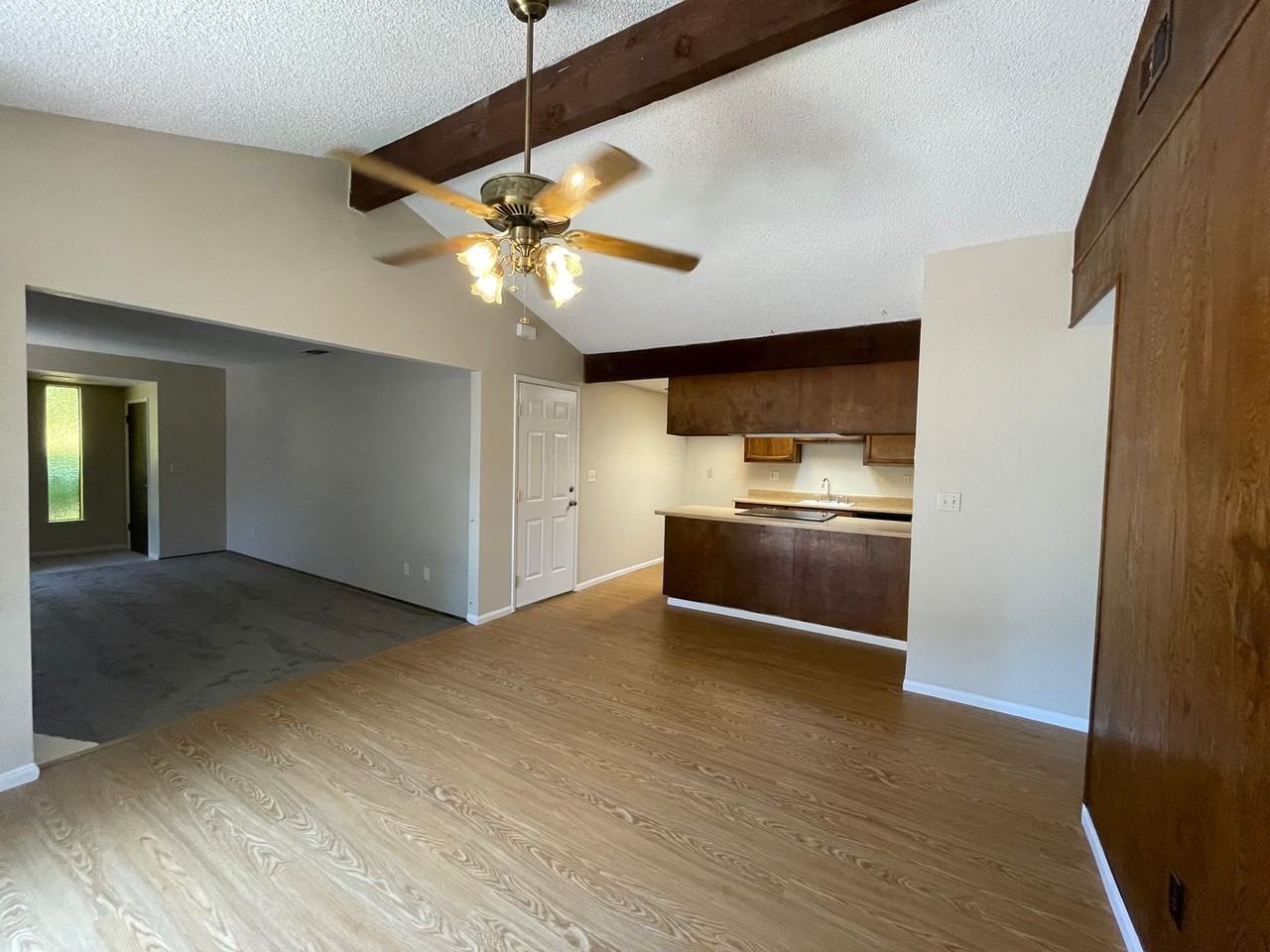 6900 Trovita Way - Photo 4 of 18