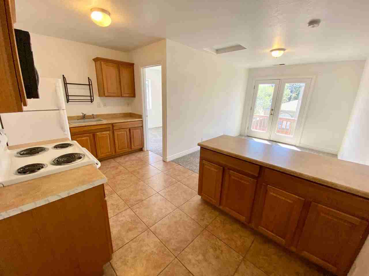 1402 E Scarlet Dr - Photo 3 of 17