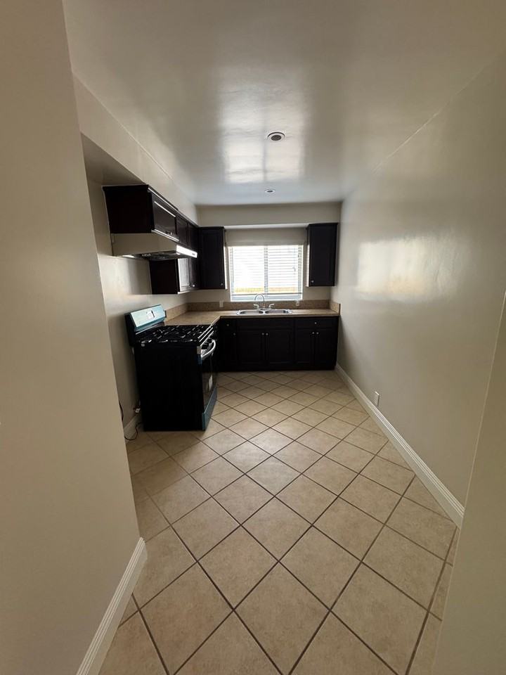 1425 S. Marguerita Avenue - Photo 6 of 34