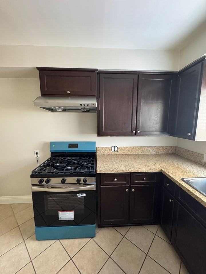 1425 S. Marguerita Avenue - Photo 7 of 34