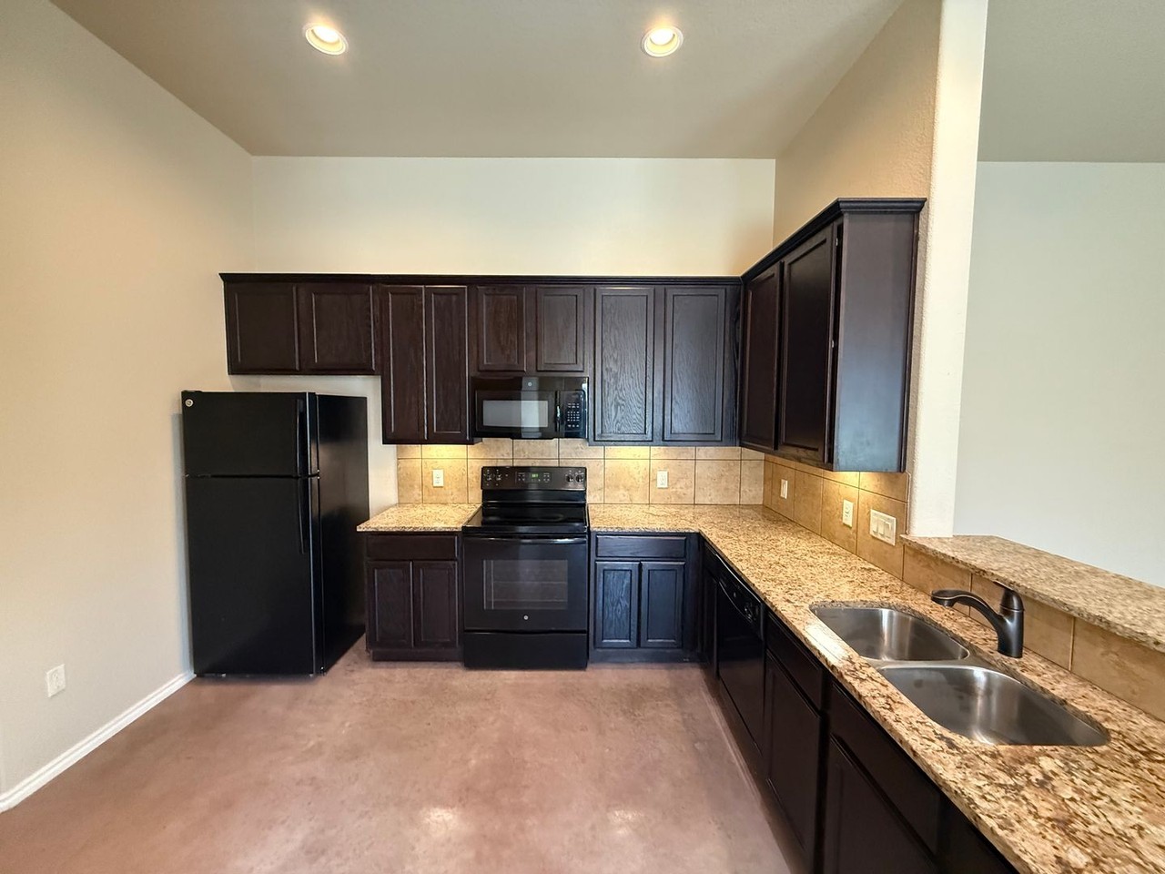 2532 Pahmeyer Rd - Photo 6 of 17